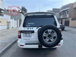 تۆیۆتا لاند کروزەر